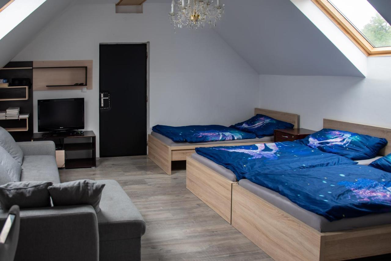 Ferienwohnung V Sadu Lysá nad Labem Exterior foto